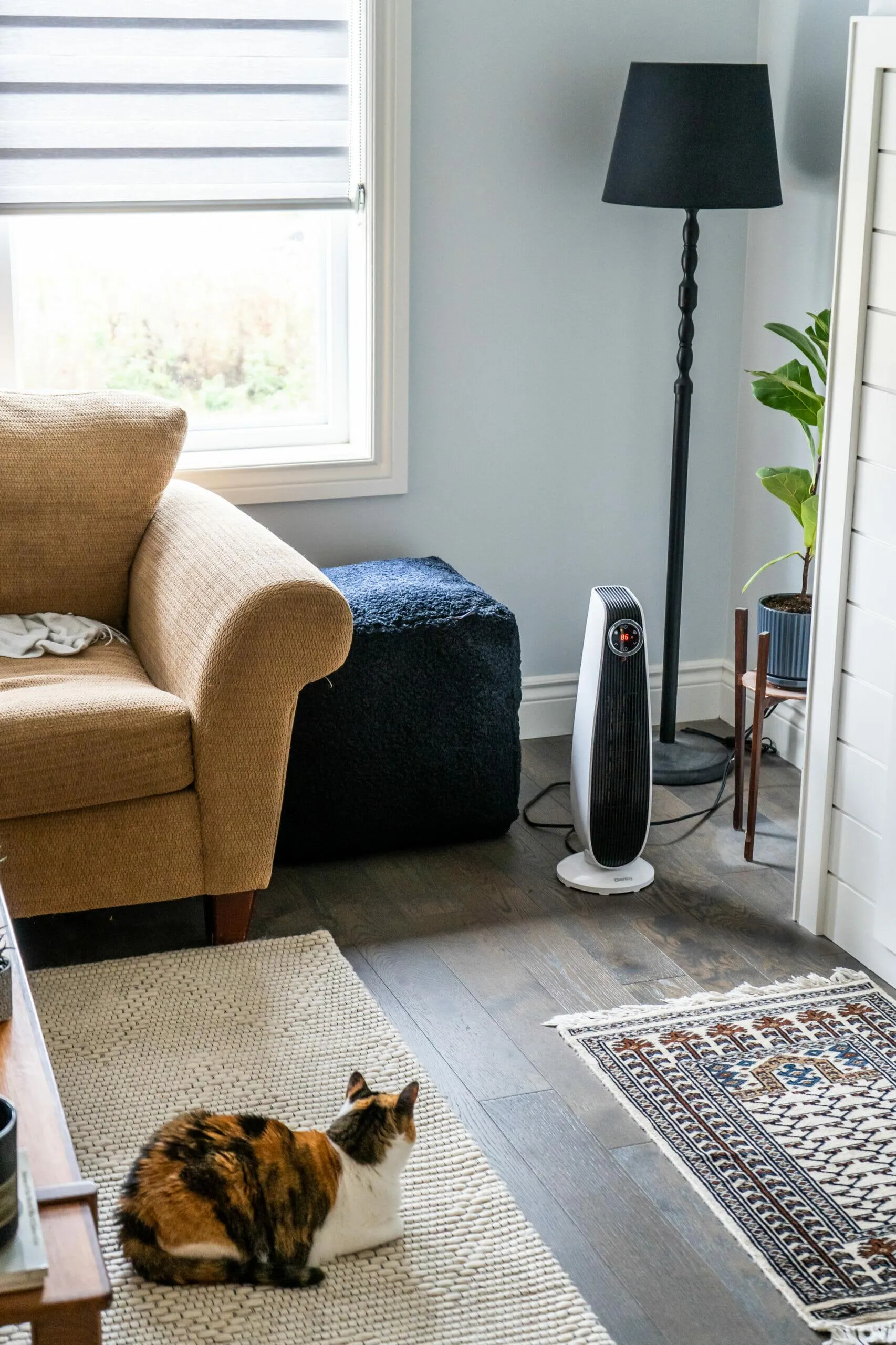 Danby DBSH02213WD13 Danby 1500W Adjustable Oscillating Heater 22 In White