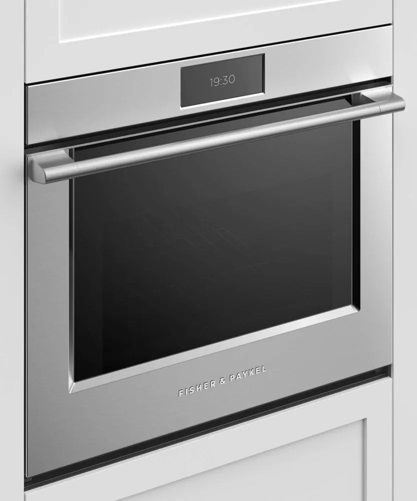 Fisher & Paykel OB30SPPTX1 Oven. 30. 4.1 Cu Ft. 17 Function. Self-Cleaning