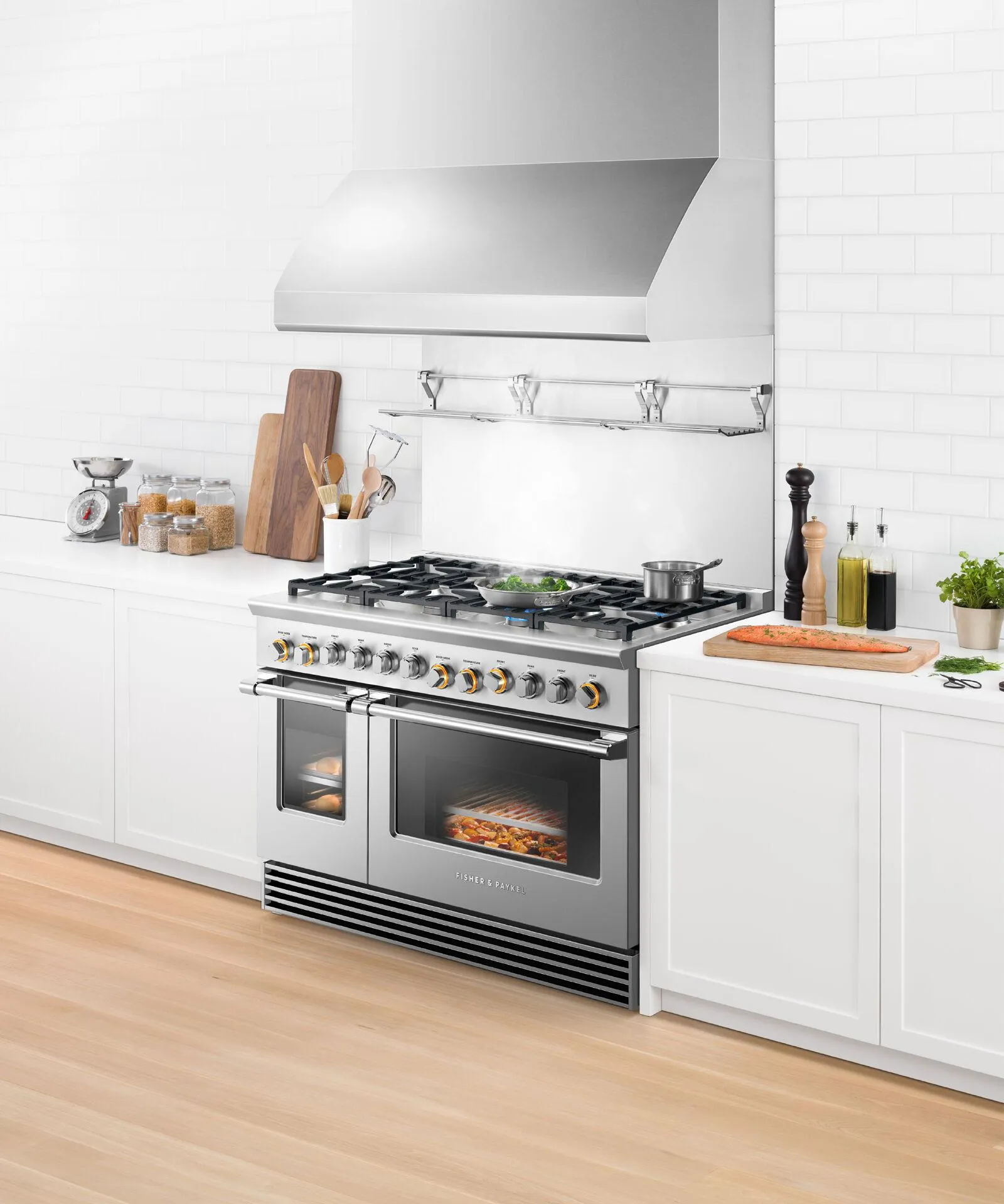 Fisher & Paykel RDV2488NN Dual Fuel Range. 48. 8 Burners