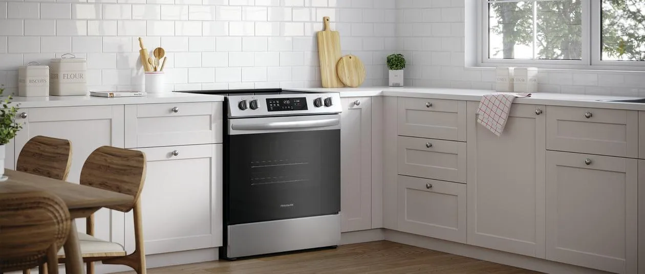 Frigidaire FCFE3062AS Frigidaire 30 Front Control Electric Range
