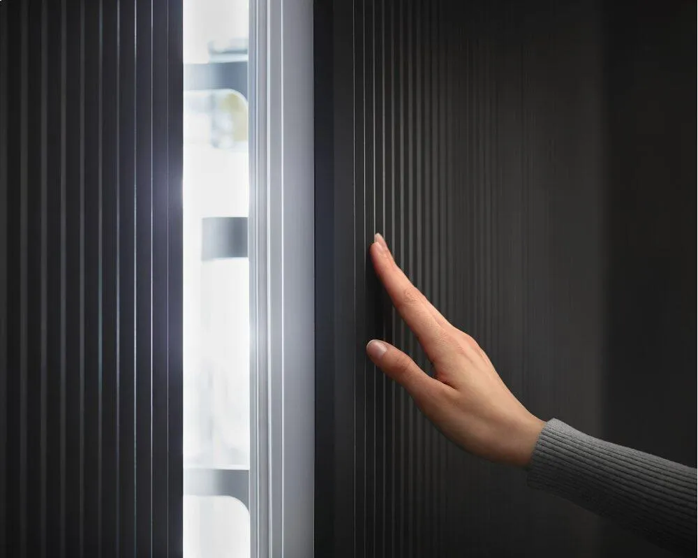 Miele KF2801SF - Mastercool&#8482; Fridge-Freezer For High-End Design And Technology On A Large Scale.