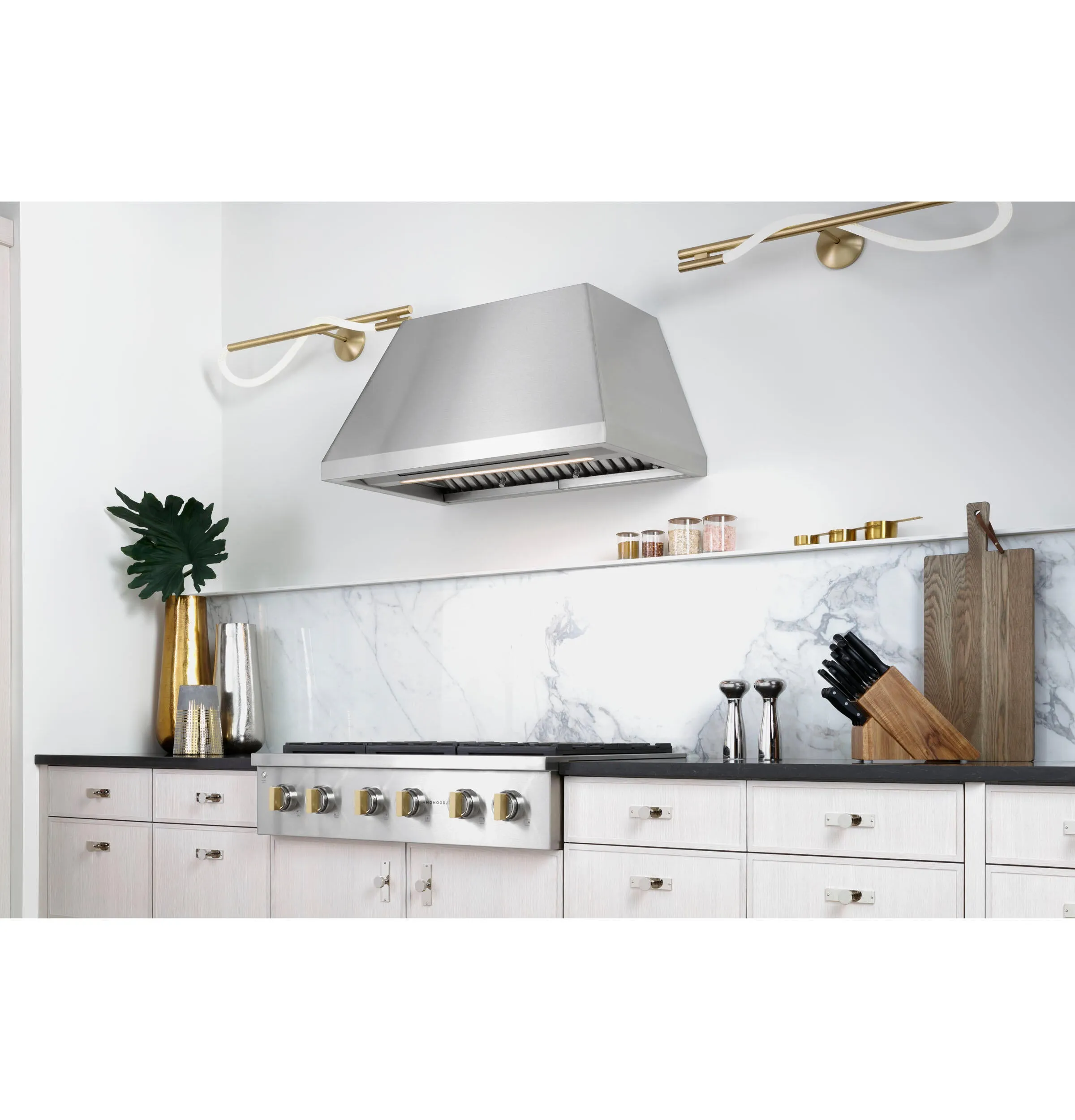Monogram ZGU366NTSS Monogram 36 Professional Gas Rangetop With 6 Burners (Natural Gas)