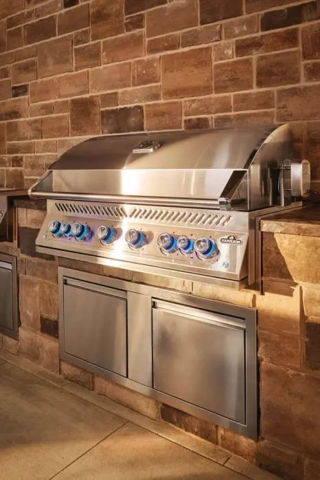 Napoleon Bbq BIG44RBPSS1 Built-In 700 Series 44 With Dual Infrared Rear Burners . Propane. Stainless Steel