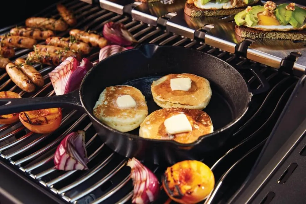 Napoleon Bbq RSE425RSIBPK1PHM Phantom Rogue Se 425 Rsib With Infrared Side And Rear Burners . Propane. Satin Black