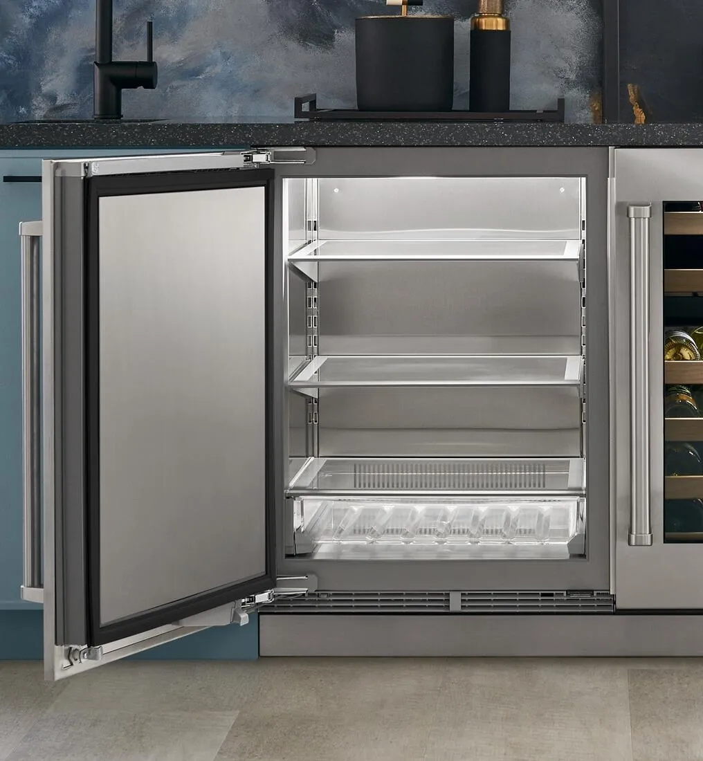 Sub-Zero DEU2450ROR 24 Outdoor Undercounter Refrigerator - Panel Ready