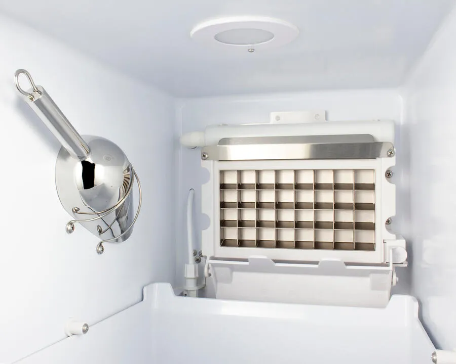 Summit BIM47OSADA Built-In Outdoor 50 Lb. Clear Icemaker. Ada Compliant