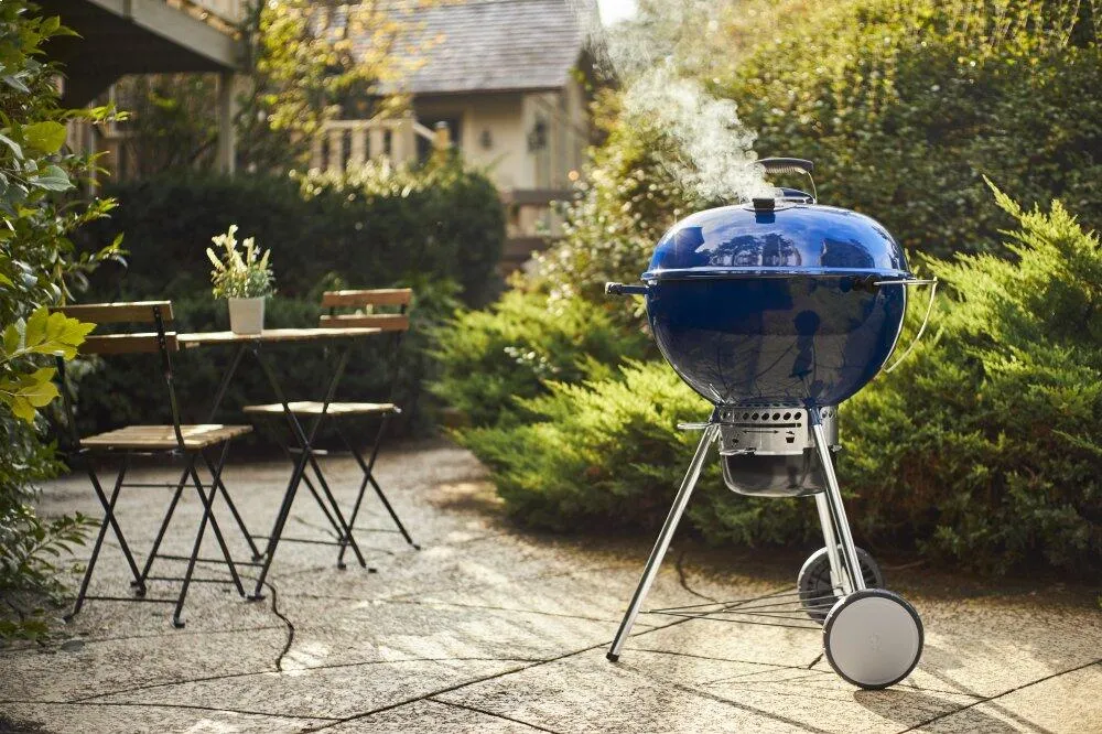 Weber 14516001 Master-Touch Charcoal Grill 22 - Deep Ocean Blue