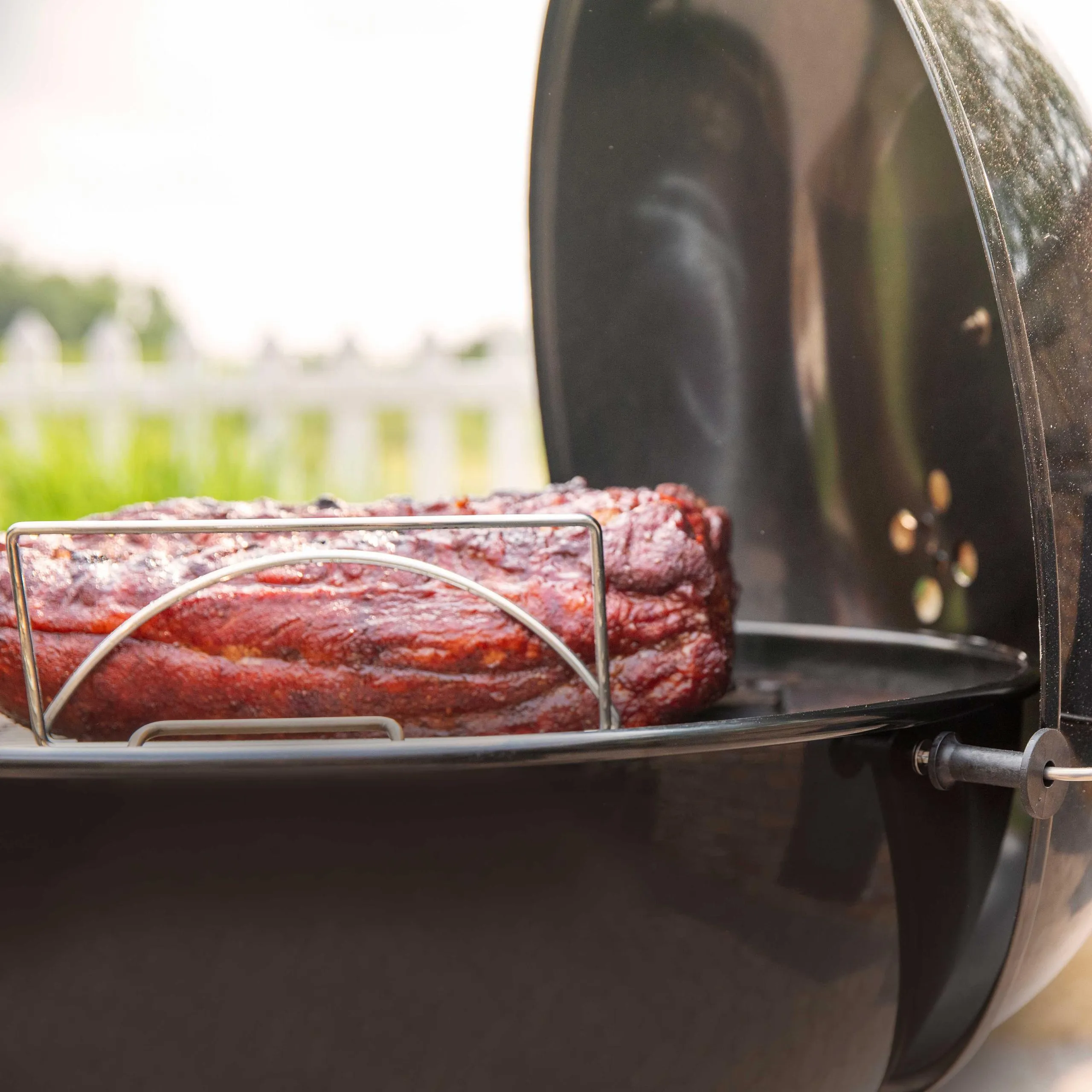 Weber 1500065 Master-Touch Charcoal Grill 26 - Smoke Grey