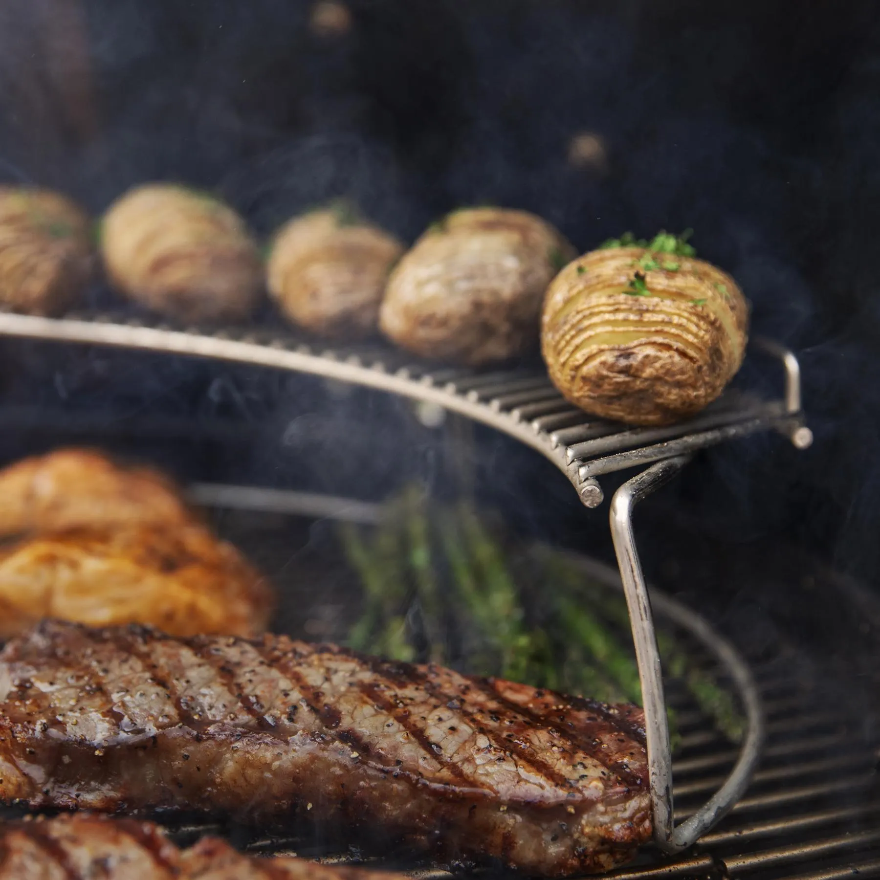 Weber 1500065 Master-Touch Charcoal Grill 26 - Smoke Grey