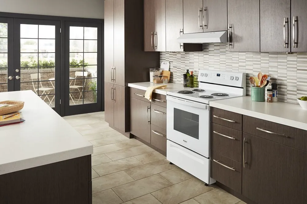 Whirlpool WFC315S0JW 4.8 Cu. Ft. Whirlpool Electric Range With Keep Warm Setting