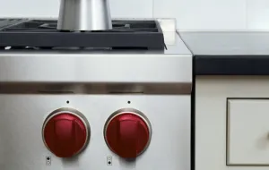 Wolf 827318 Sealed Burner Rangetop With Wok Red Knobs